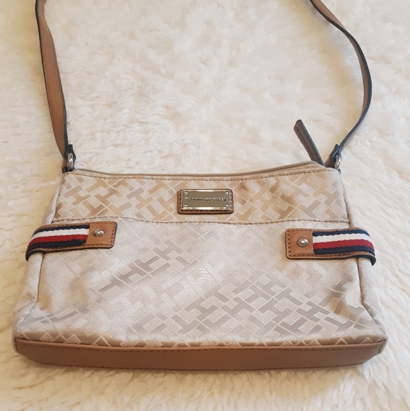 Tommy Hilfiger Logo TH Pattern Khaki Purse - Picture 3 of 7